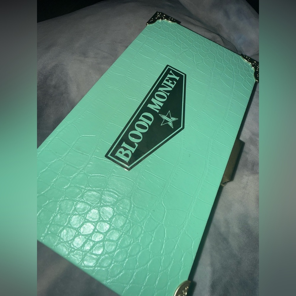 Jeffree Star Blood Money eyeshadow palette